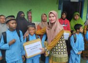 MI Imadun Ghoffar Salurkan Puluhan Paket Sembako