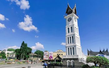 Fakta Menarik Monumen Jam Gadang, Cek Angka Empat Romawi!